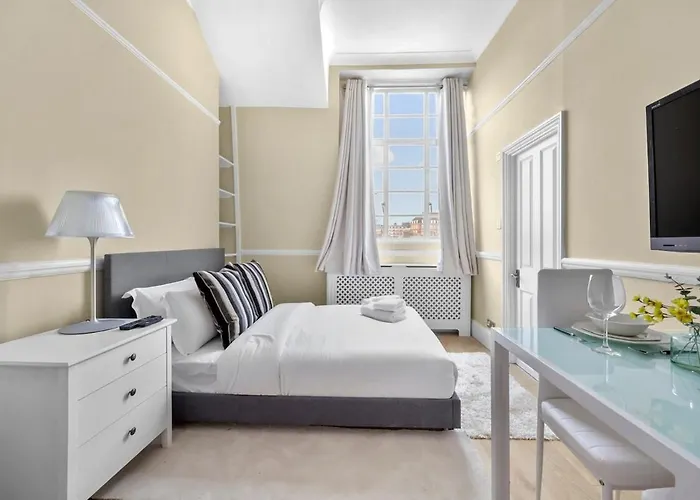 Furnished Studio In Chelsea